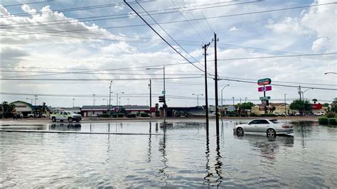 Parts of Las Vegas Strip Flood After Heavy Rain - The New York Times