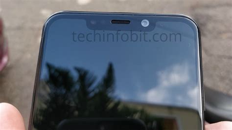 Moto One Power Alleged Live Images Reveal Display Notch, Vertical Dual Camera Setup | Technology ...