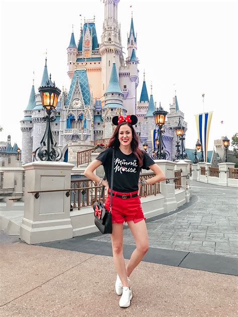 MY DISNEY OUTFITS - What to Wear to Disney for a Week!