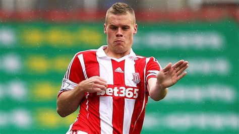 Ryan Shawcross determined to force his way back into the England squad ...