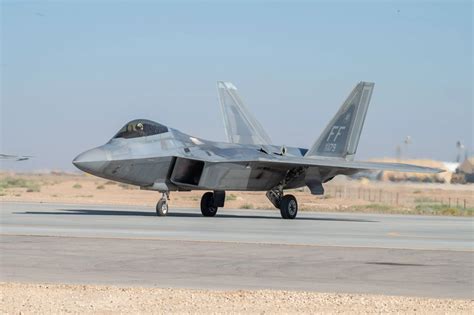 F 22 Raptor Take Off