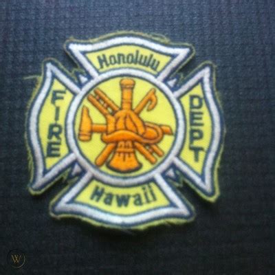 VINTAGE HONOLULU HAWAII FIRE FIREMAN'S DEPT UNIFORM PATCH HI BADGE ...