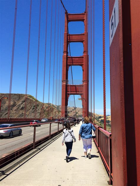 Walking Golden Gate Bridge - Best Image Viajeperu.org