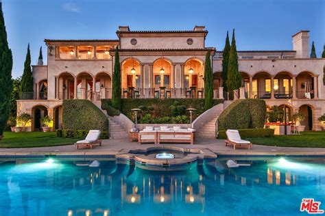 Beautiful swimming pool at a #malibu #mansion #luxuryrealestate # ...