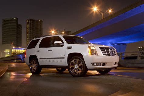 Cadillac Escalade Hybrid (2009) - picture 7 of 14