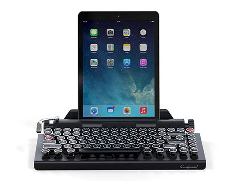 QwerkyWriter - Bluetooth Typewriter Keyboard | The Green Head