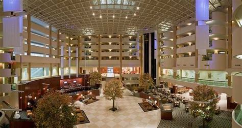 Hilton Washington DC/Rockville Hotel & Executive Meeting Ctr, MD - Atrium | Dc hotel, Washington ...