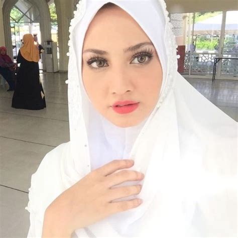 Biodata Fathia Latiff, Pelakon Cantik Yang Sudah Bertudung Sepenuhnya ...