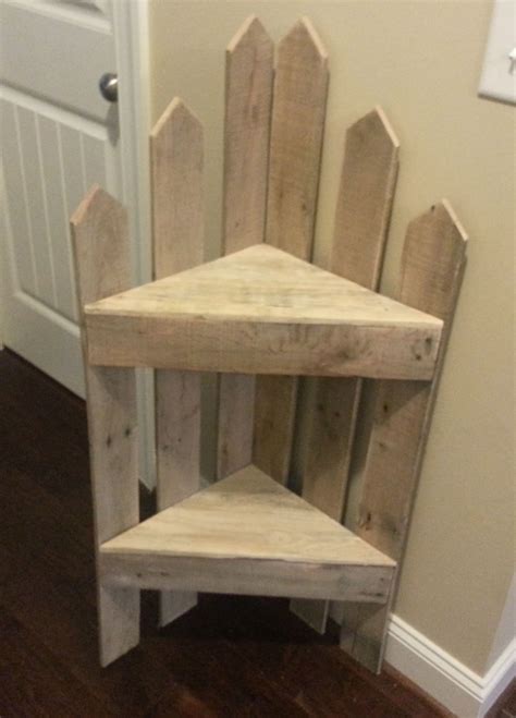 Pallet crafts: Pallet corner Shelf #PalletCorner, #PalletFurniture