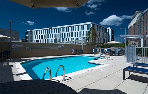 Hilton Garden Inn Asheville Downtown Pool: Pictures & Reviews - Tripadvisor