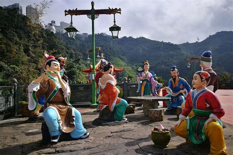 Chin Swee Caves Temple, Taoist temple on Genting Highlands with iconic nine-storey pagoda ...