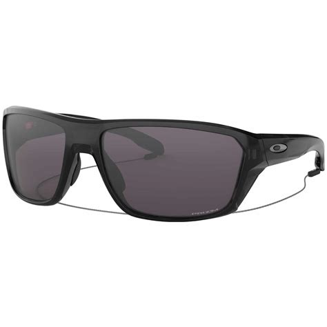 8 Best Fishing Sunglasses Reviewed in Detail (Winter 2024)