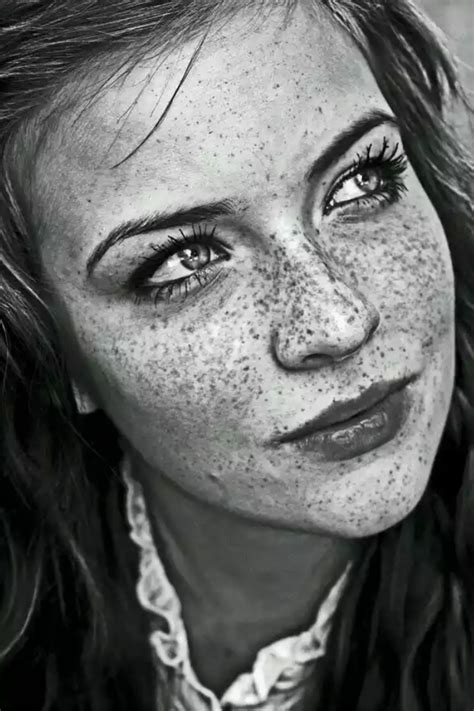 Girl with freckles | Realistic pencil drawings, Realistic drawings, Pencil portrait