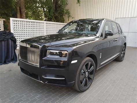 Rhd Rolls Royce Cullinan Front Three Quarters