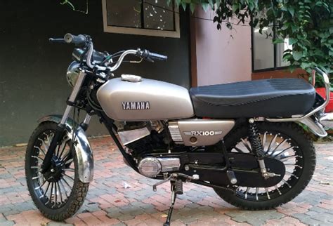 Yamaha RX100 bike - PixaHive