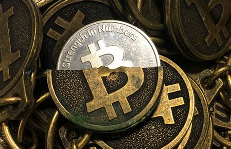 Bitcoin Keychains with Casascius Promo Coin | Not photoshop … | Flickr
