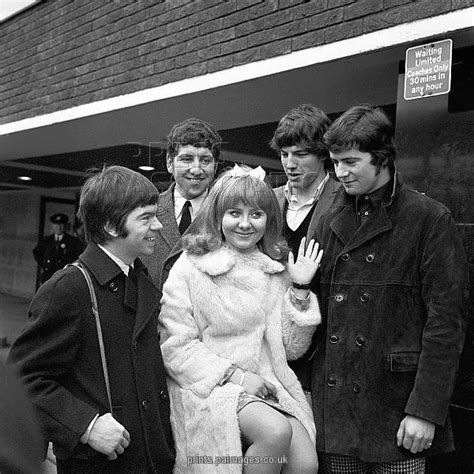 British Pop Music - The 1960's - Lulu & The Luvvers - London Airport ...