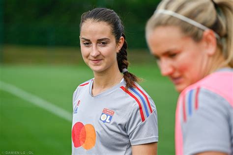 OL féminin : Sara Däbritz de retour à l'entraînement • Footeuses