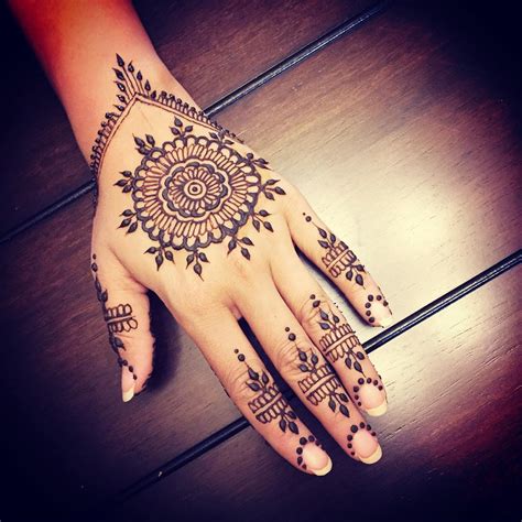 125+ New Simple Mehndi/Henna Designs for Hands