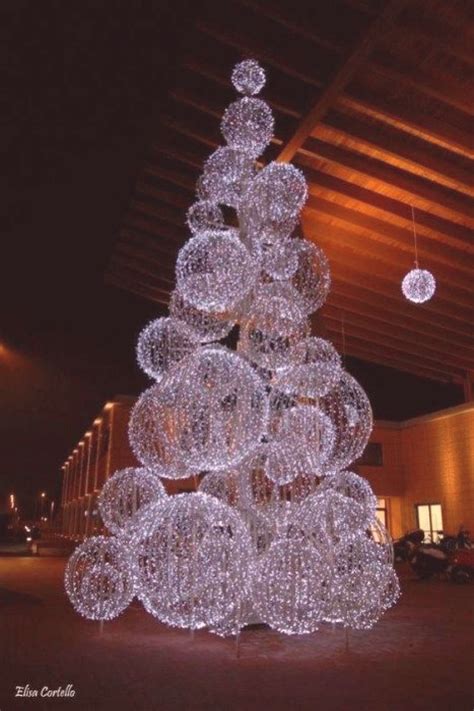 DIY Christmas Light Balls For Outdoor Decoration 10 | Decorating with christmas lights, Diy ...