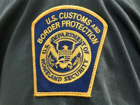Border Patrol agent shot, suspect killed during traffic stop - ABC News