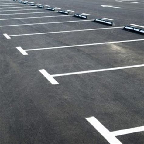 White Parking Lot Marking Paint at best price in Surat | ID: 26479164473