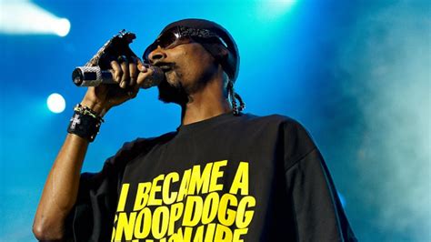 Does Snoop Dogg Even Get High Anymore - Gloriousrappers.com