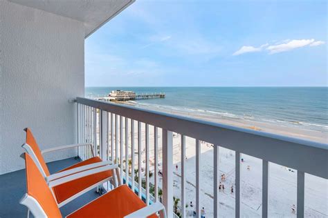 Comfort Inn & Suites Daytona Beach Oceanfront Reviews, Deals & Photos ...