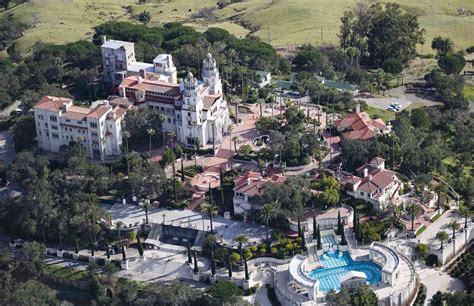 How to Visit Hearst Castle on the California Coast