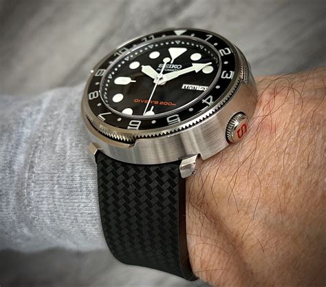 Rubber strap on diver - show 'em here... | Page 233 | WatchUSeek Watch Forums