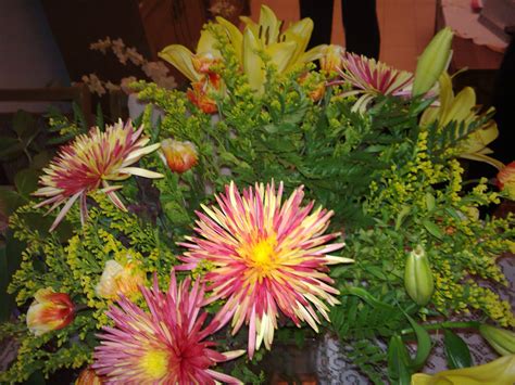 File:Flower bouquets.jpg - Wikimedia Commons