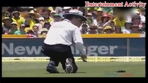 Top 5 Funniest Moments of Billy Bowden's career- Funny Umpiring Moments Ever in Cricket. - YouTube