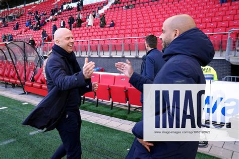 ALKMAAR (lr) Feyenoord coach Arne Slot, AZ coach Pascal Jansen prior to ...