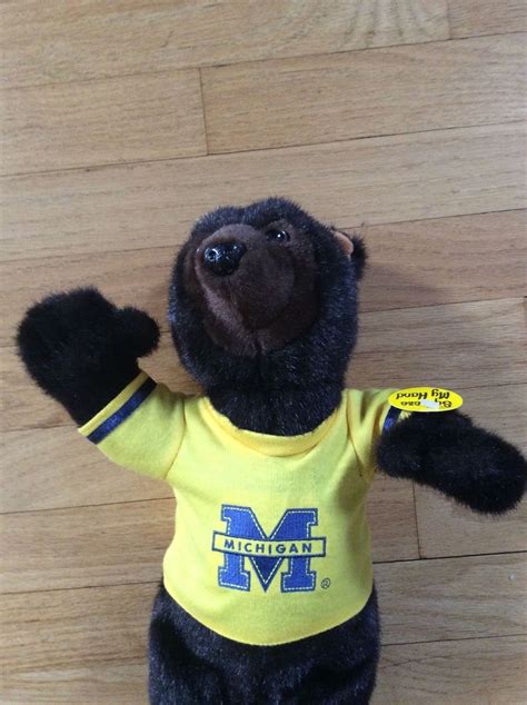 Image - University of Michigan Animated Dancing Mascot - Plays Fight Song Wolverine EUC 3.jpg ...
