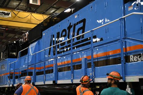 Cyan on Twitter: "RT @Metra: Introducing the latest addition to Metra's fleet: the SD70MACH ...