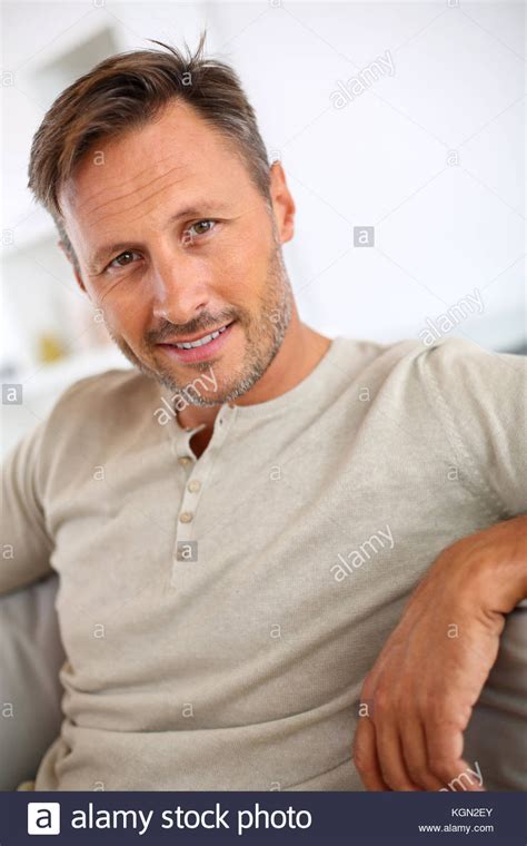 40 year old man dating range