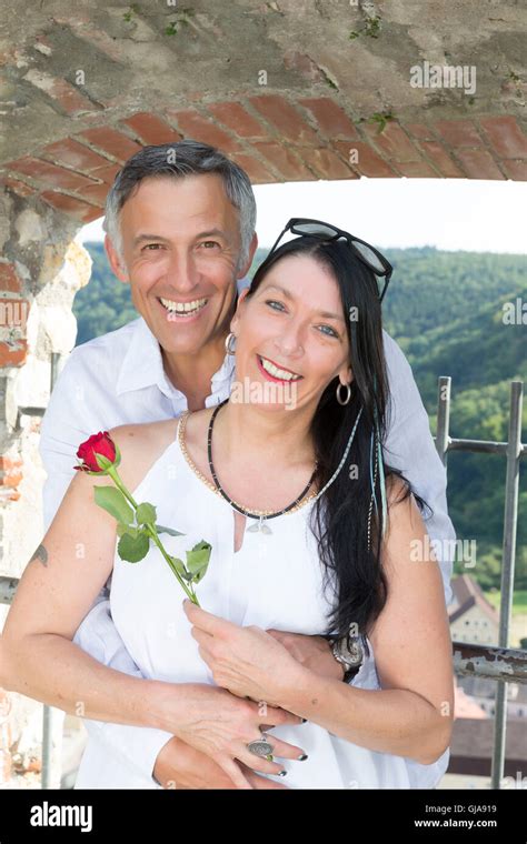 52 year old woman dating 42 year old man