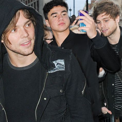 5sos who are they dating