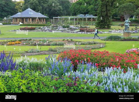 botanic gardens dating