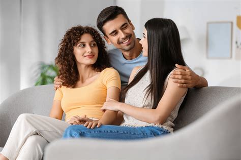 can you be in love with someone you are not dating