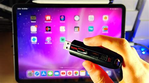 can you hook up a flash drive to an ipad