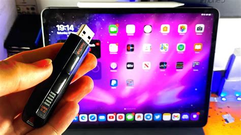 can you hook up flash drive to ipad