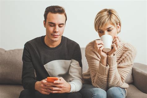 dating a man who is separated but not divorced