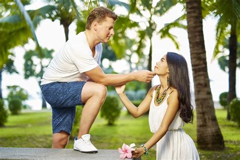 dating a non us citizen