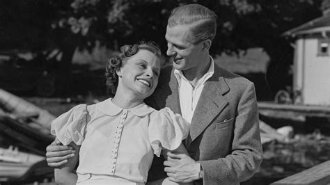 dating during ww2