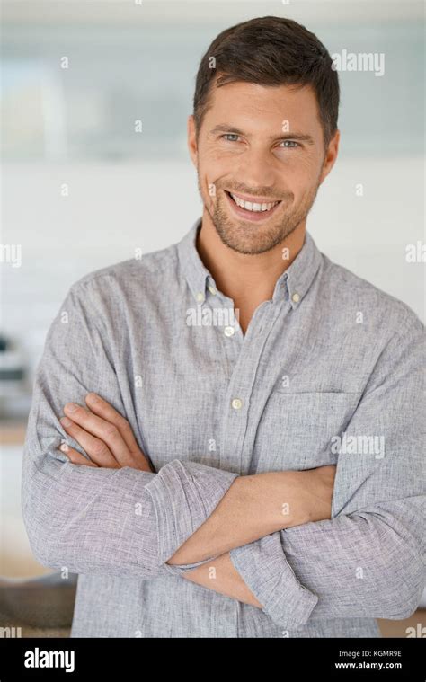 dating for 40 year old man