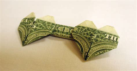 dating someone with more money