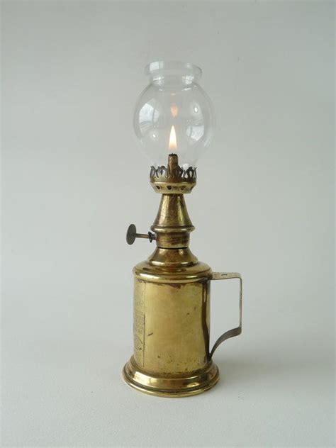 dating vintage oil lamps