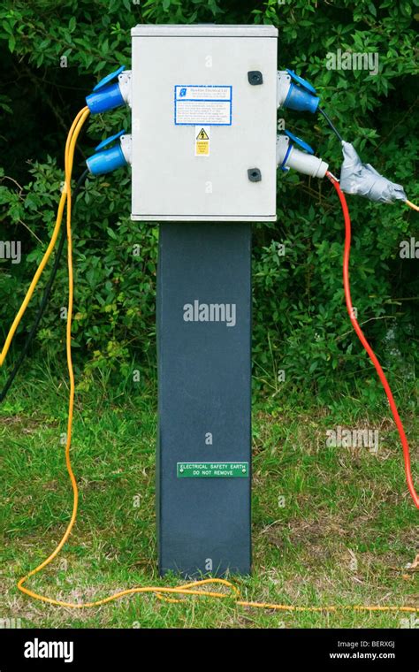 electricity hook up camping