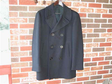fedora lounge peacoat dating